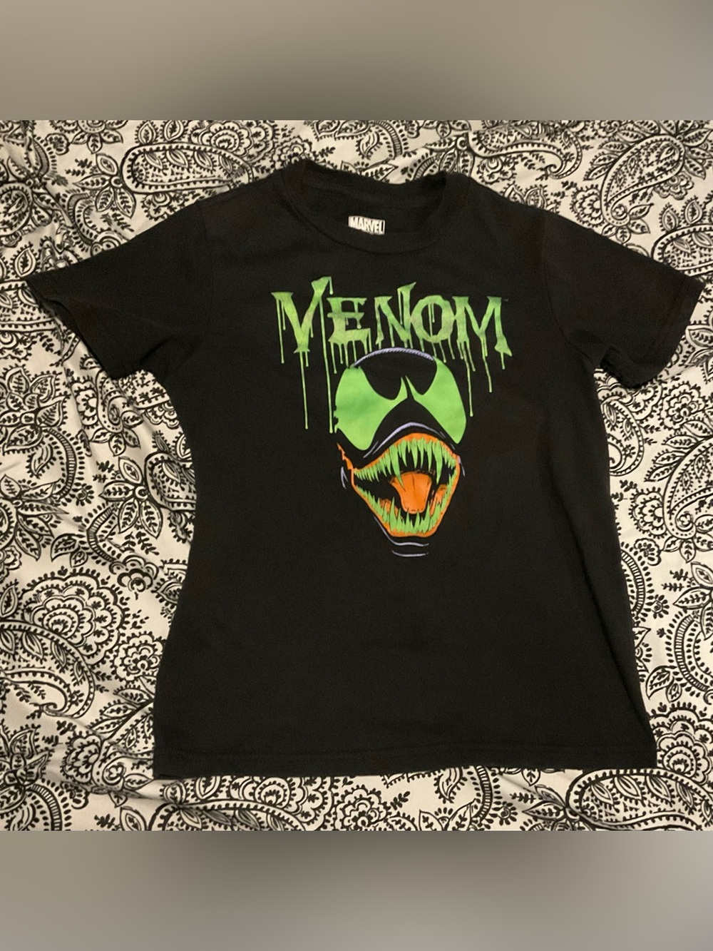 Boys Venom by Marvel Graphic T-Shirt Size M in Great Condition